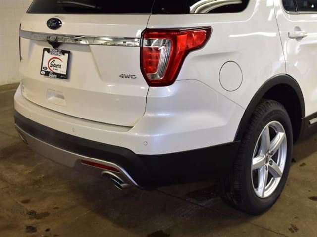 2017 Ford Explorer AWD XLT 4dr SUV